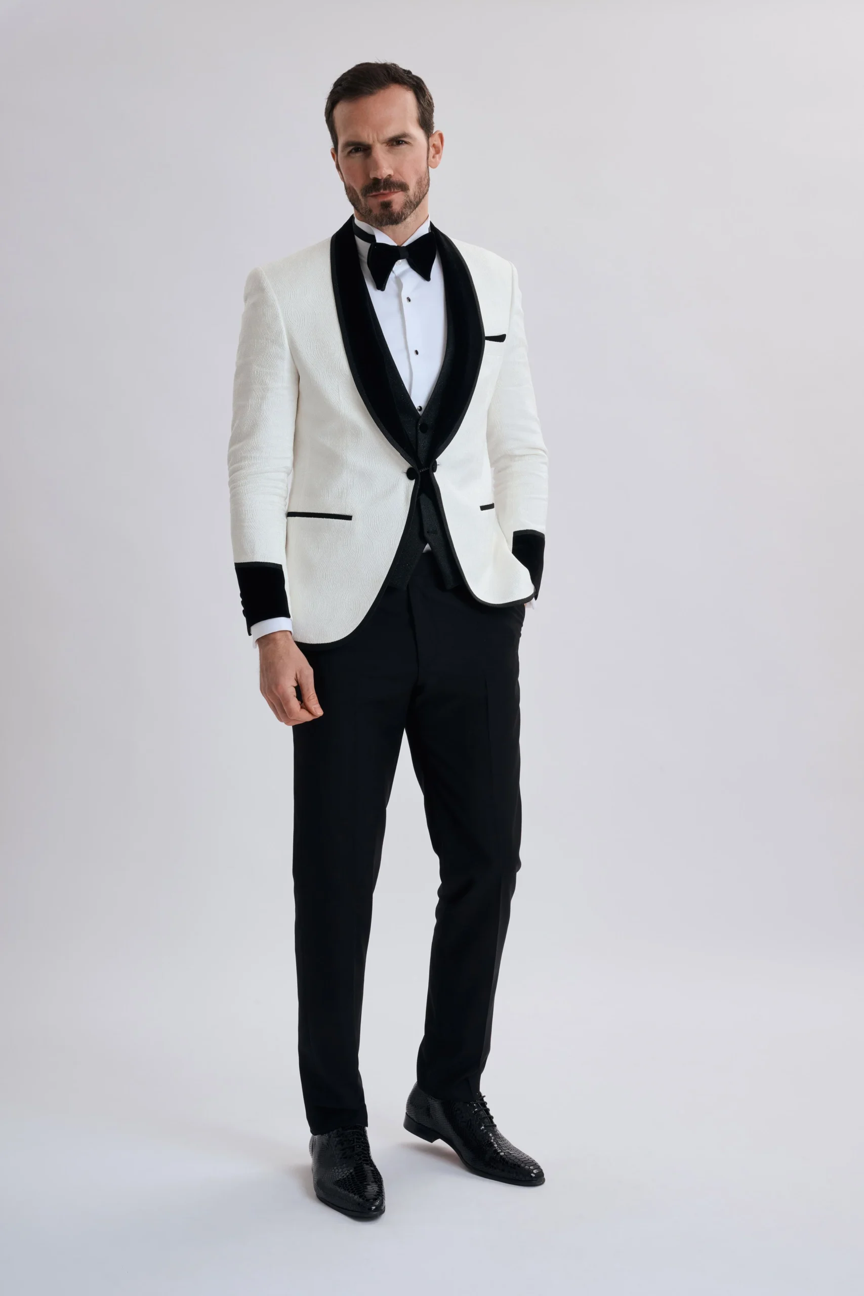 Verga3WhitePieceTuxedo Verga White Three-Piece Tuxedo - Image 1
