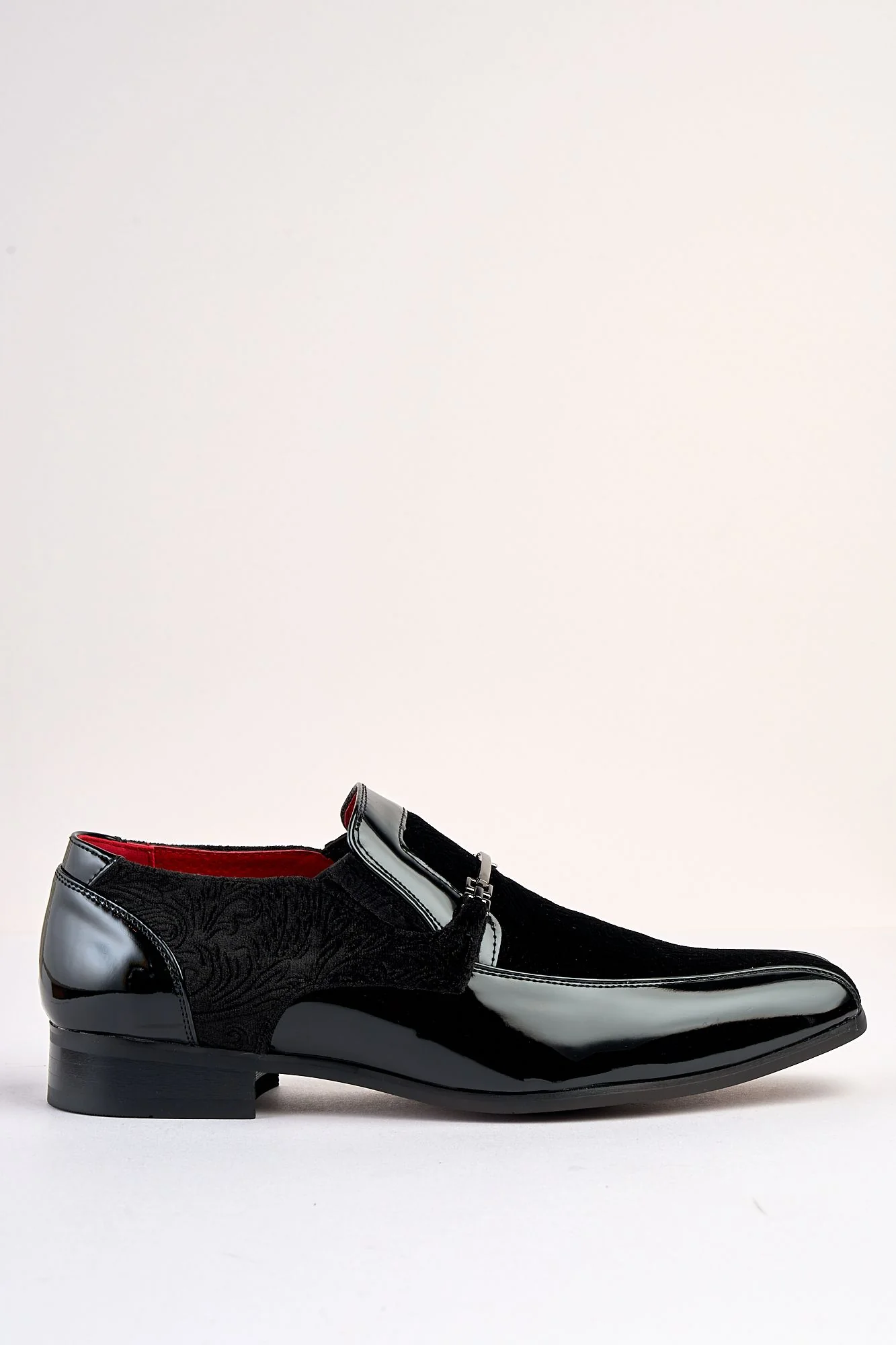 1_6ab54480-3924-42b3-8693-1d9a3ce9ae87 Conte Pattern Black Shoe - Image 1
